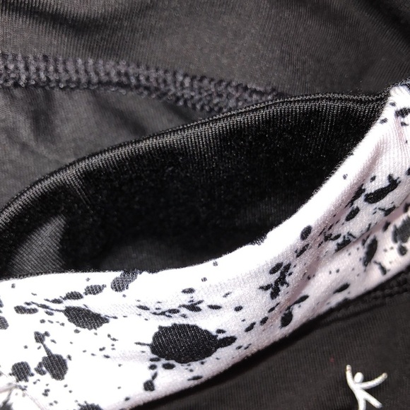 Danskin now size small black paint crop leggings - Picture 4 of 5